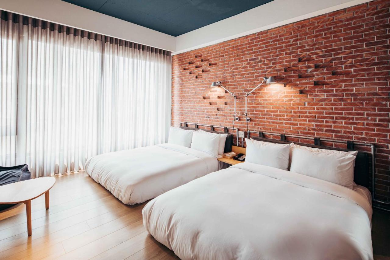 טאינאן U.I.J Hotel & Hostel מראה חיצוני תמונה