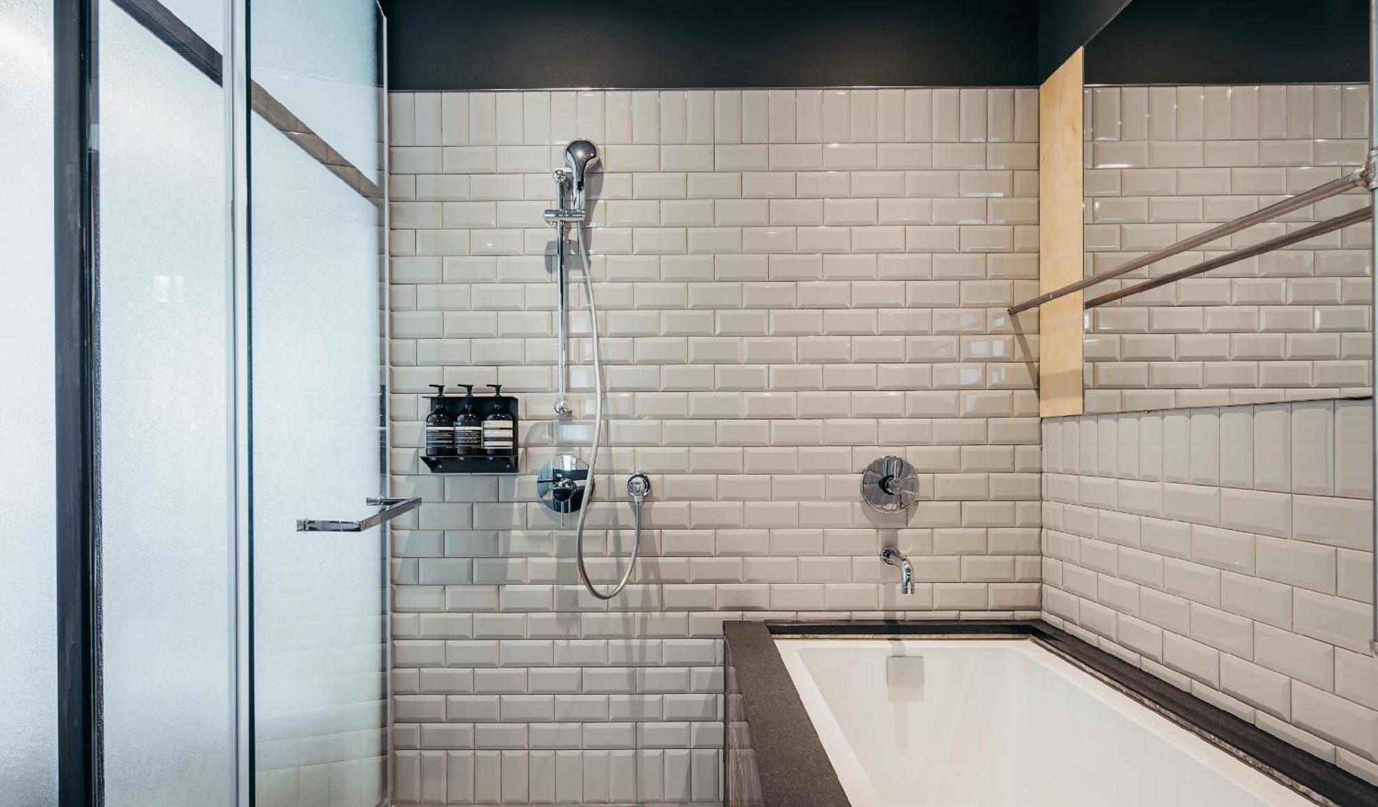 טאינאן U.I.J Hotel & Hostel מראה חיצוני תמונה