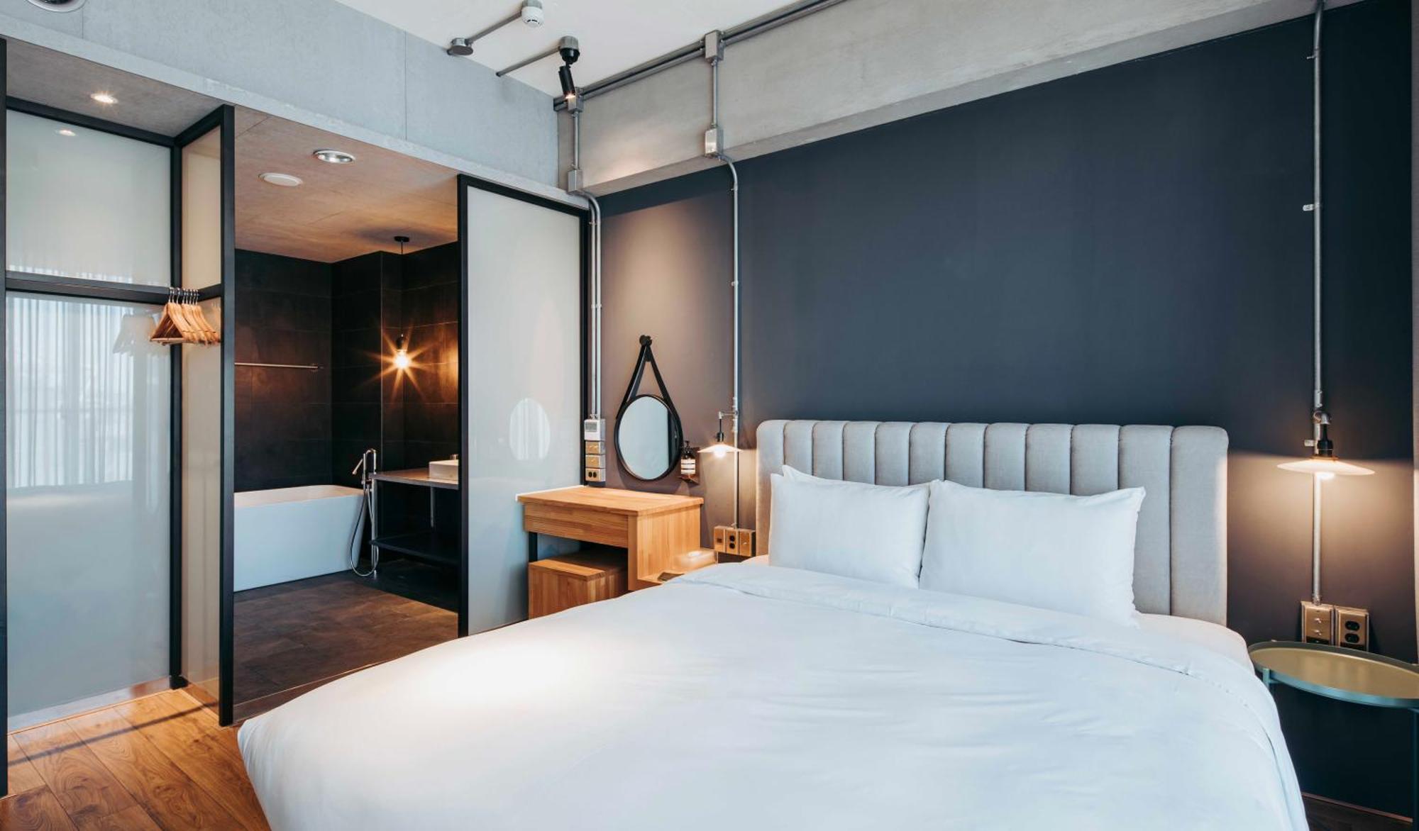 טאינאן U.I.J Hotel & Hostel מראה חיצוני תמונה
