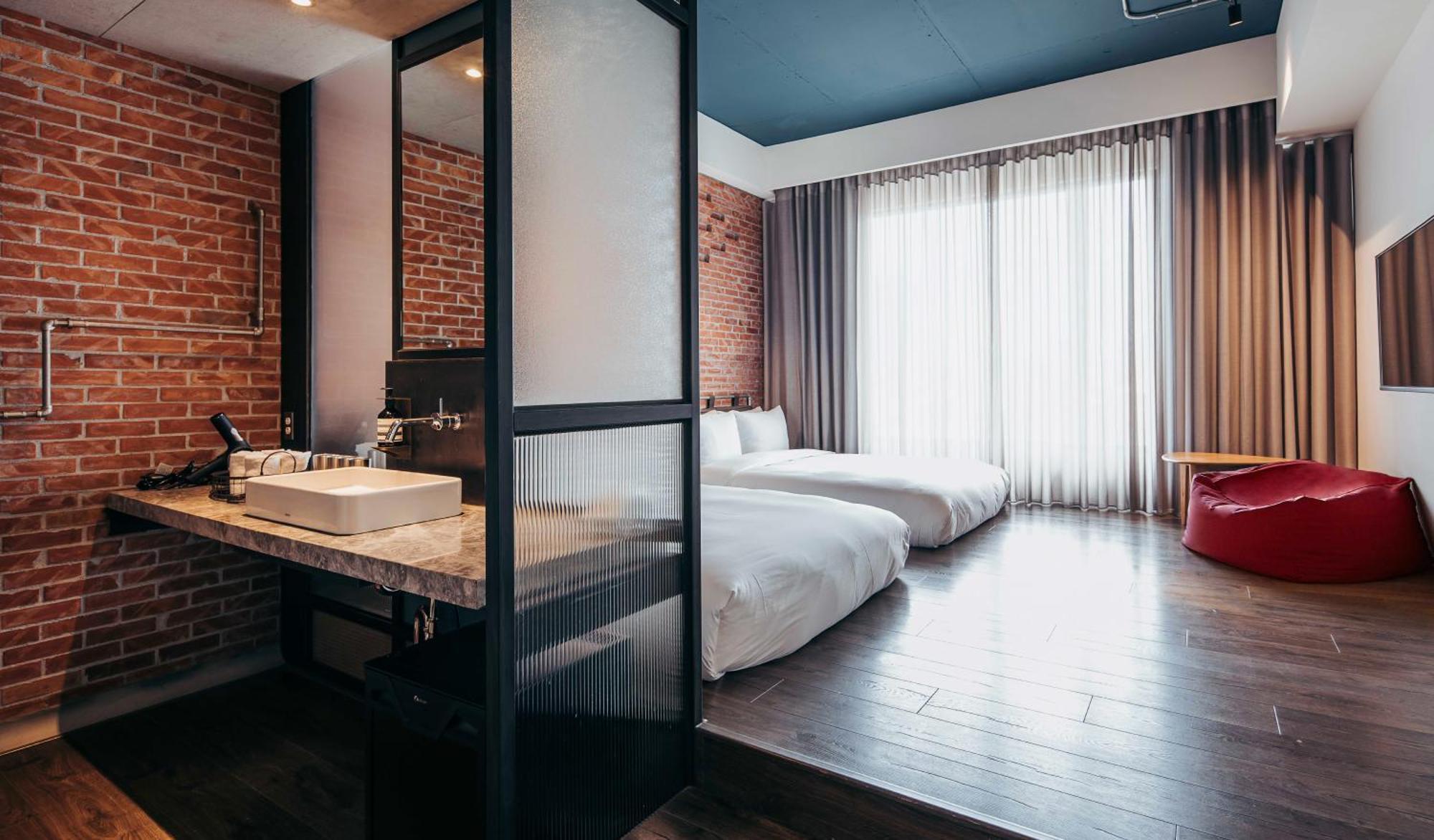 טאינאן U.I.J Hotel & Hostel מראה חיצוני תמונה